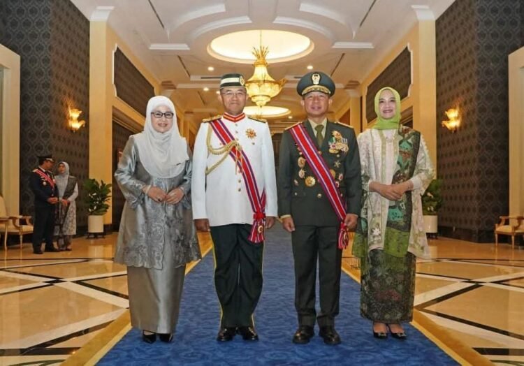 Panglima TNI Terima Penghargaan Kehormatan Tertinggi Dari Malaysia