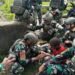 Pelayanan Kesehatan Dan Berikan Pakaian Gratis Prajurit Satgas Yonif 4 Marinir, Untuk Masyarakat Di Papua Pegunungan Tengah Distrik Obano