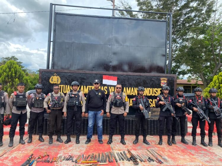 Polres Jayawijaya dan Brimob Yon D Wamena Gelar Patroli