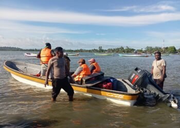 Polairud Polres Sarmi Pastikan Keamanan Laut Saat Kunjungan Wisatawan Mancanegara di Pulau Liki