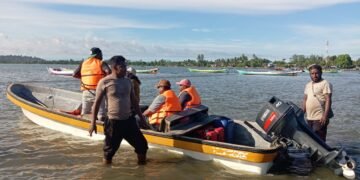 Polairud Polres Sarmi Pastikan Keamanan Laut Saat Kunjungan Wisatawan Mancanegara di Pulau Liki