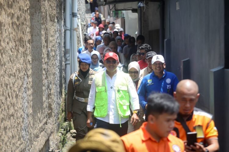 Farhan Ajak Warga Cigending Jadi Barisan Siaga Bandung Timur
