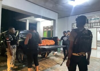Satgas Ops Damai Cartenz Beserta Polres Yahukimo Evakuasi Korban Penganiayaan di Yahukimo, Diduga Ulah Simpatisan KKB