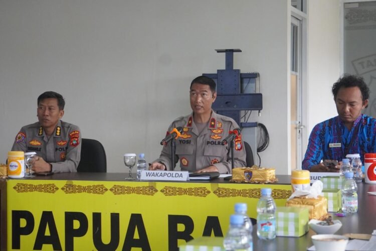 Polda Papua Barat Gelar Rapat Penjelasan Hasil Tim Pencarian Fakta Bersama Keluarga, Ombudsman Perwakilan Papua Barat dan Papua Barat Daya