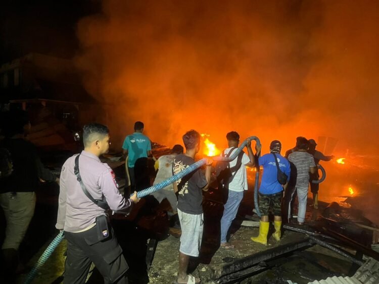 Dua Unit Ruko di Arso Barat Hangus Terbakar, Polres Keerom Lakukan Penyelidikan Penyebab Kebakaran