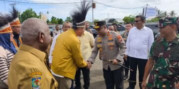 Kapolda Papua Barat Bersama Forkopimda Sambut Kedatangan Pimpinan Komisi XII DPR RI di Manokwari