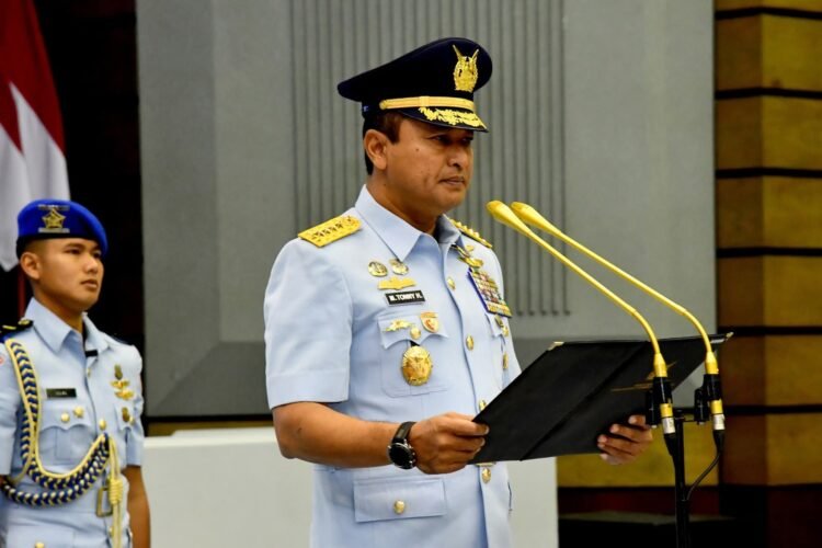 “Kasau Pimpin Sertijab Kadisdikau dan Penyerahan Jabatan Kadispsiau”