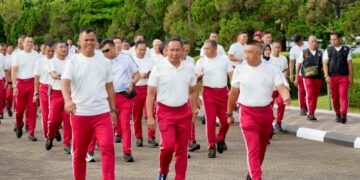 Olahraga Bersama, Panglima TNI Ajak Prajurit dan PNS TNI Jalani Pola Hidup Sehat