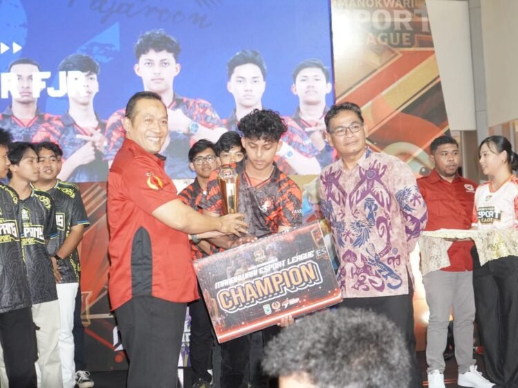 Kabid Humas Polda Papua Barat Hadiri Penutupan Manokwari Esport League 2025