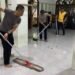 Pasca Olah TKP, Polres Metro Jakarta Utara Bersihkan Masjid SMAN 72 Kelapa Gading untuk Pulihkan Kondisi dan Hilangkan Traumatis Warga Sekolah