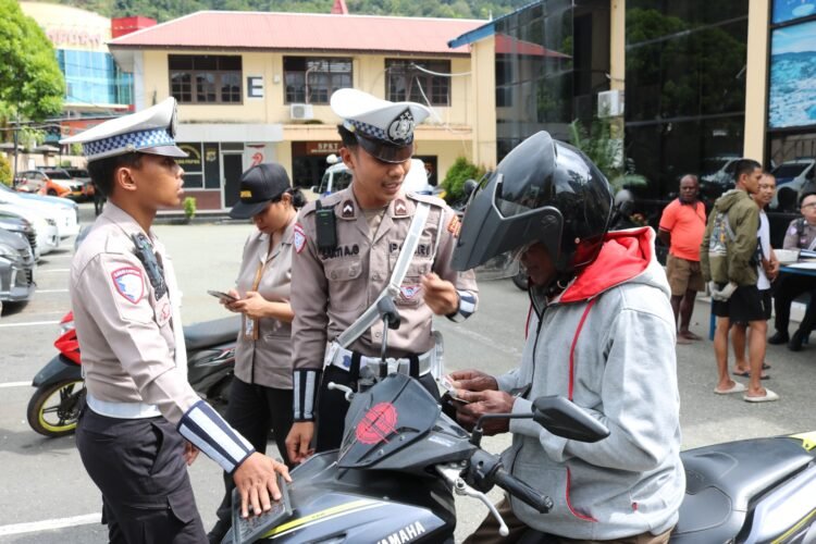 Operasi Zebra Cartenz Hari Kedua, Ditlantas Polda Papua Tegur 122 Pengendara