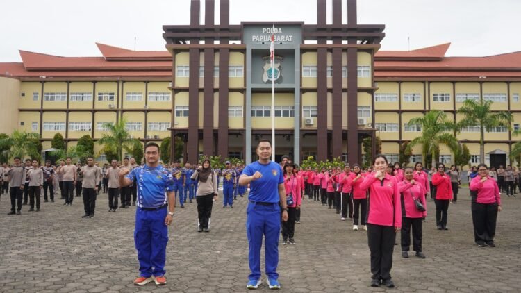 Polda Papua Barat Gelar Olahraga Bersama Dalam Rangka HUT Polairud Ke-75