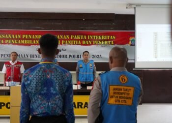 Penandatanganan Pakta Integritas serta Pengambilan Sumpah Panitia dan Peserta Penerimaan Bintara Brimob