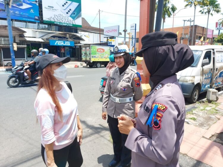 Dekati Warga hingga Perkantoran, Polresta Cilacap Ajak Masyarakat Sadar Keselamatan di Jalan