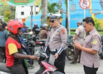 Hari ke-9 Operasi Zebra Cartenz 2025, Ditlantas Polda Papua Gelar Razia Kendaraan di Taman Imbi Jayapura