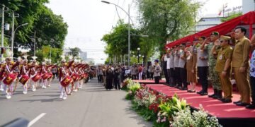Ribuan Warga Saksikan Kirab Kenal Pamit Taruna Akpol, Kapolrestabes Sampaikan Harapan