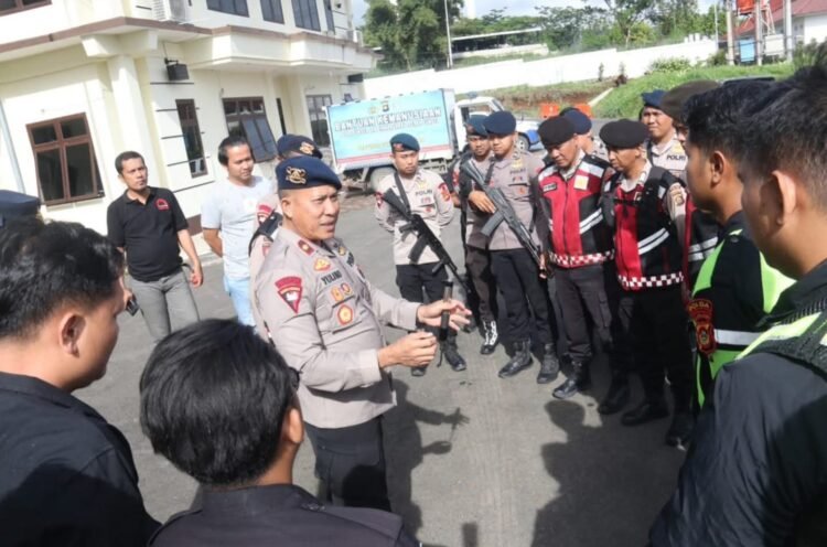 Polda Sumsel Gelar Apel Konsolidasi Pamwal Logistik Bantuan untuk Korban Bencana di Sumatera Utara
