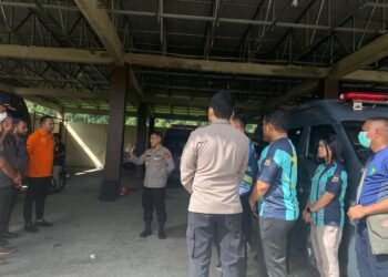 Tim Forensik dan DVI Polda Papua Barat Gelar Otopsi Korban Yang Ditemukan di Mobil Innova