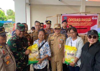 Dandim 1310/Bitung Dampingi Bupati Minut Sidak Pasar, Pastikan Harga dan Stok Aman jelang Nataru