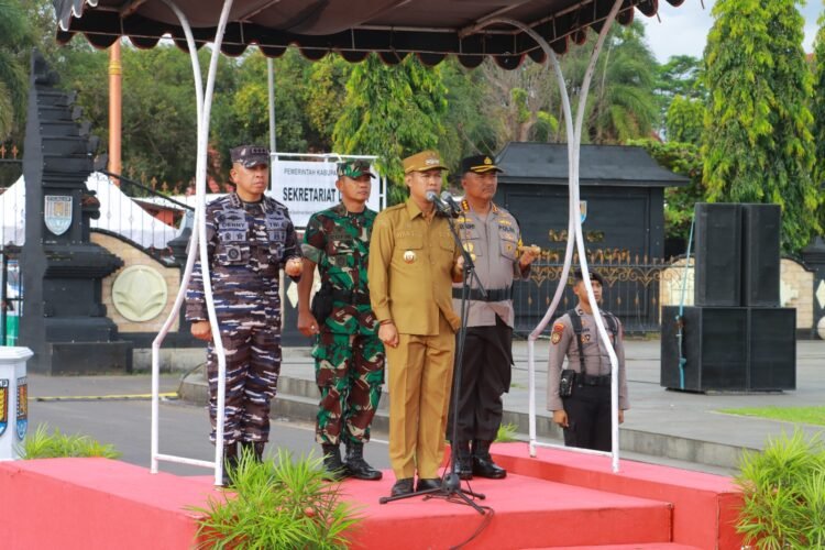 Apel Gelar Pasukan Operasi Lilin Candi 2025, Polresta Cilacap Pastikan Kesiapan Pengamanan Natal dan tahun Baru 2026