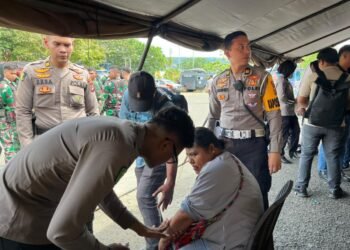 Hari Pertama Ops Lilin Mansinam 2025, Personel Berikan Penanganan Medis dan Trauma Healing Korban Laka Lantas