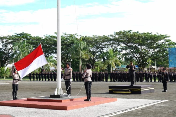 Polda Papua Barat Gelar Upacara Peringatan Hari Ibu Ke-97, Teguhkan Peran Strategis Perempuan Menuju Indonesia Emas 2045