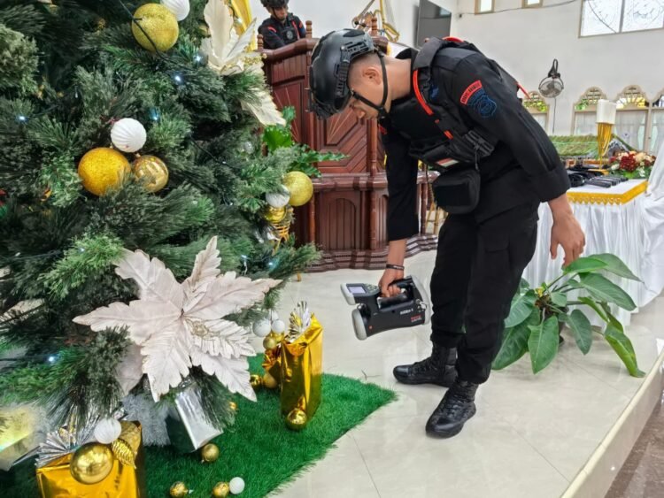 Operasi Lilin Mansinam 2025, Sterilisasi Gereja untuk Keamanan Ibadah Natal