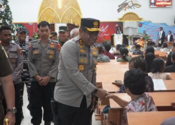 Kapolda Papua Barat Bersama Forkopimda dan Tim Asistensi Mabes Polri Tinjau Pengamanan Ibadah Natal