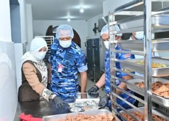Pastikan Makanan Higienis dan Bergizi, Lanud Husein Sastranegara Tinjau Operasional Perdana SPPG 06