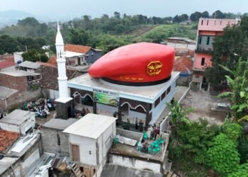 Panglima TNI Resmikan Masjid Kubah Baret Merah di Bandung Barat