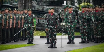 Kaskostrad Pimpin Upacara 17-an Bulan Januari di Makostrad