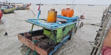Satuan Polairud Polres Merauke Himbau Warga Pesisir Pantai dan Sungai Maro Antisipasi Banjir Rob