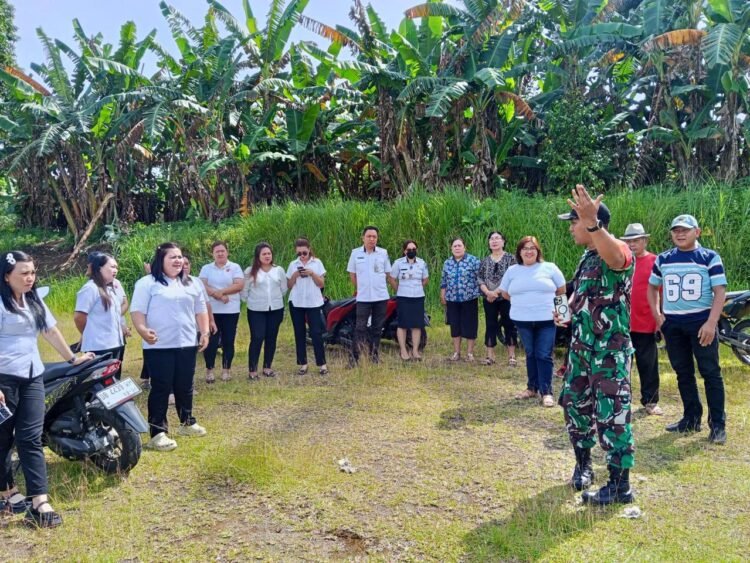 Sukseskan Program KDKMP, Danramil 1310-04/Dimembe Turun Lokasi Cek Pengukuran Lahan