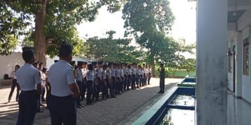 Jadi Irup di Sekolah, Babinsa Koramil 01/Bitung Sosialisasikan Rekrutmen TNI AD