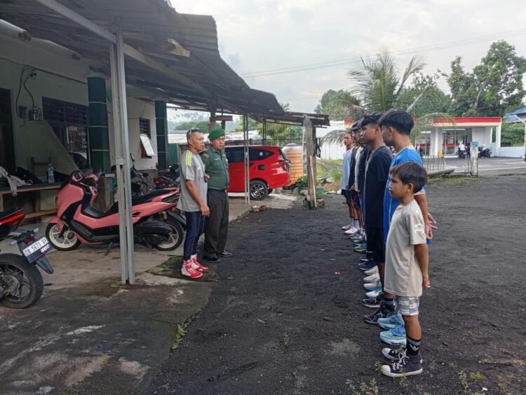 Wujudkan Minat Jadi Tentara, Babinsa Koramil 01/Bitung Sosialisasikan Rekrutmen TNI AD