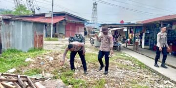 Gotong Royong Jadi Kekuatan, Fakfak Bersatu Bersihkan Pesisir dan Pasar