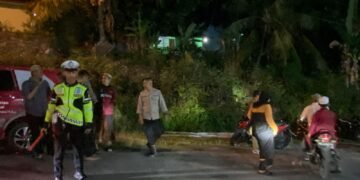 48 Personel Amankan Malam Pertama Tarawih, Semangat “Satu Tungku Tiga Batu” Nyata di Fakfak