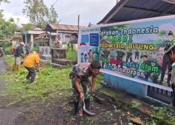 Turun Langsung Bersama Masyarakat, Personel Koramil Jajaran Kodim 1310/Bitung Terus Galakkan Aksi Gerakan Indonesia Asri
