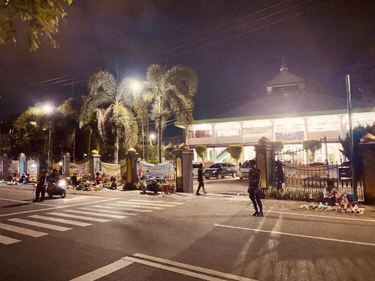 Hadir di Tengah Masyarakat, Polresta Manokwari Amankan Ibadah Tarawih Selama Ramadhan 1447 Hijriah/ 2026 Masehi