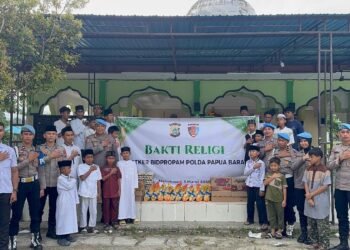 Bidpropam Polda Papua Barat Gelar Bakti Religi Di Pesantren Hidayatullah Manokwari