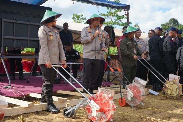 Polda Papua Barat Gelar Tanam Raya Jagung Dukung Ketahanan Pangan Nasional