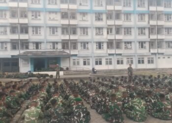 Dandim 1310/Bitung Sambut Kedatangan Prajurit Yonif TP 916/SDY di Lokasi Marshaling Area