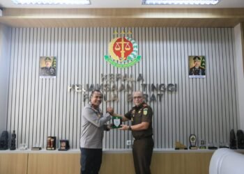 Kapolda Papua Barat Silaturahmi dengan Kepala Kejaksaan Tinggi Papua Barat, Perkuat Sinergitas Penegakan Hukum