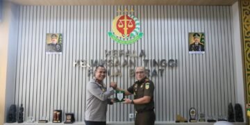 Kapolda Papua Barat Silaturahmi dengan Kepala Kejaksaan Tinggi Papua Barat, Perkuat Sinergitas Penegakan Hukum