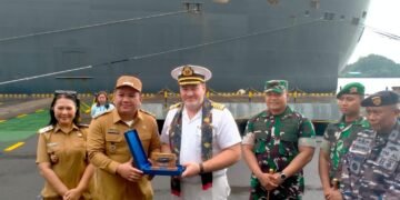 Dorong Sektor Pariwisata ke Kancah Dunia, Dandim 1310/Bitung Bersama Forkopimda Sambut Kedatangan Kapal Pesiar Queen Mary 2