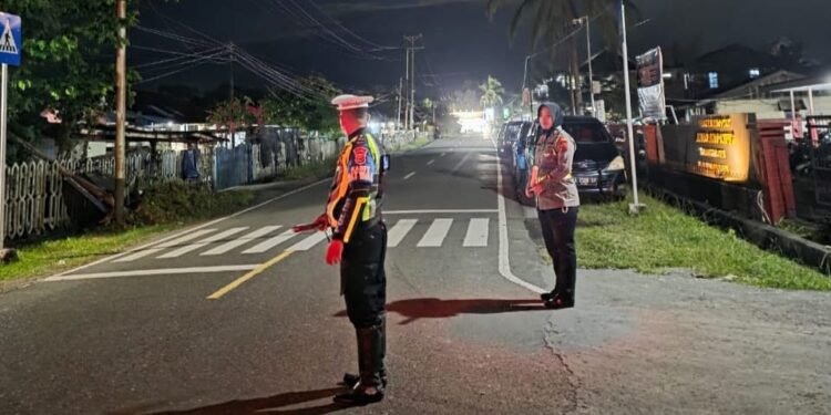 Polres Sarmi Amankan Ibadah Kamis Putih di Gereja Santo Antonius, Lalu Lintas Tetap Lancar