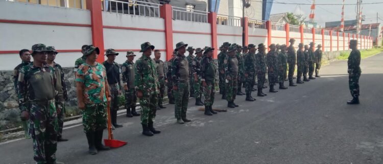 Wujud Nyata Gerakan Indonesia Asri, Personel Kodim 1310/Bitung dan Yonif TP 916/BS Kerja Bakti Bersih Lingkungan dan Fasilitas Umum