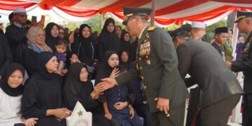 Tangis Haru Iringi Pemakaman Mayor Zulmi, Prajurit Berprestasi TNI