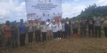 Kapolsek Bonggo Hadiri Kegiatan Percepatan Tanam Padi Gogo di Kampung Tetom Jaya