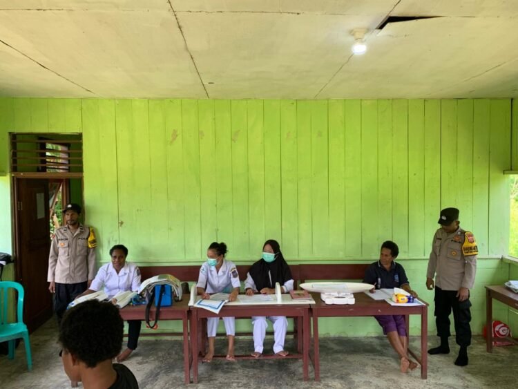 Polsek Tor Atas Dampingi Posyandu Samanente